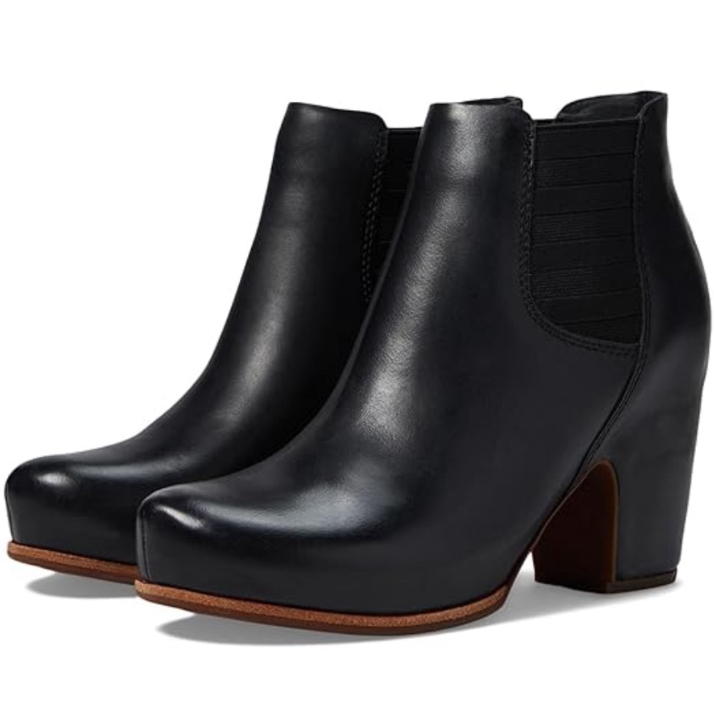 Kork-Ease Women’s Shirome Black Leather Heeled Chelsea Boots- Size 9.5